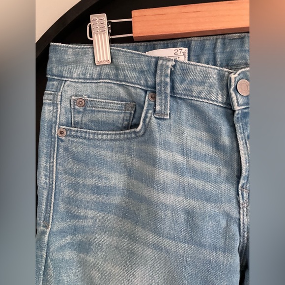 GAP Real Straight Raw Hem Light Wash Mid Rise Jeans Size 27 - Picture 4 of 10